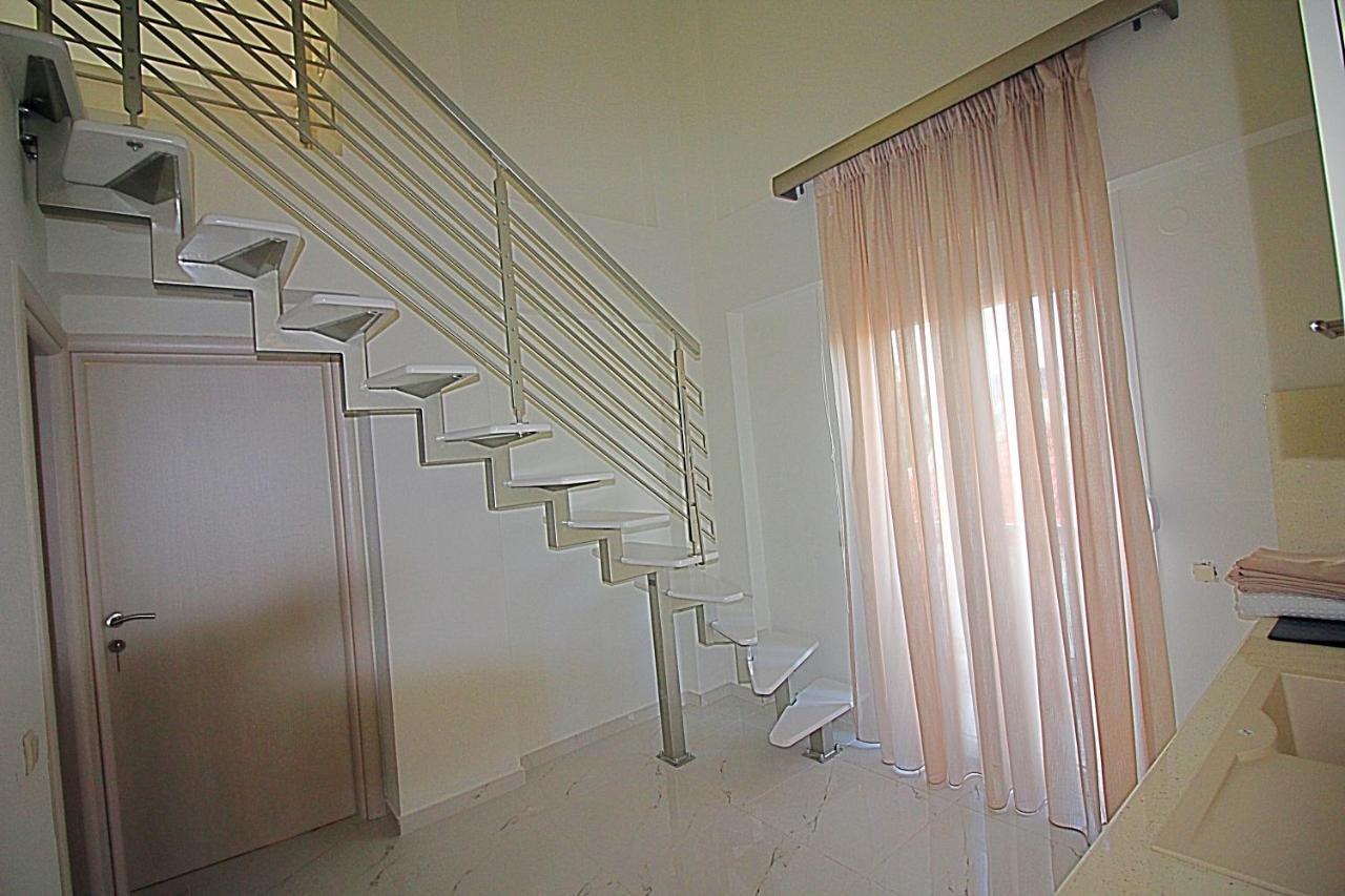 Sky Rays Luxury Apartments Nikiti  Exterior foto